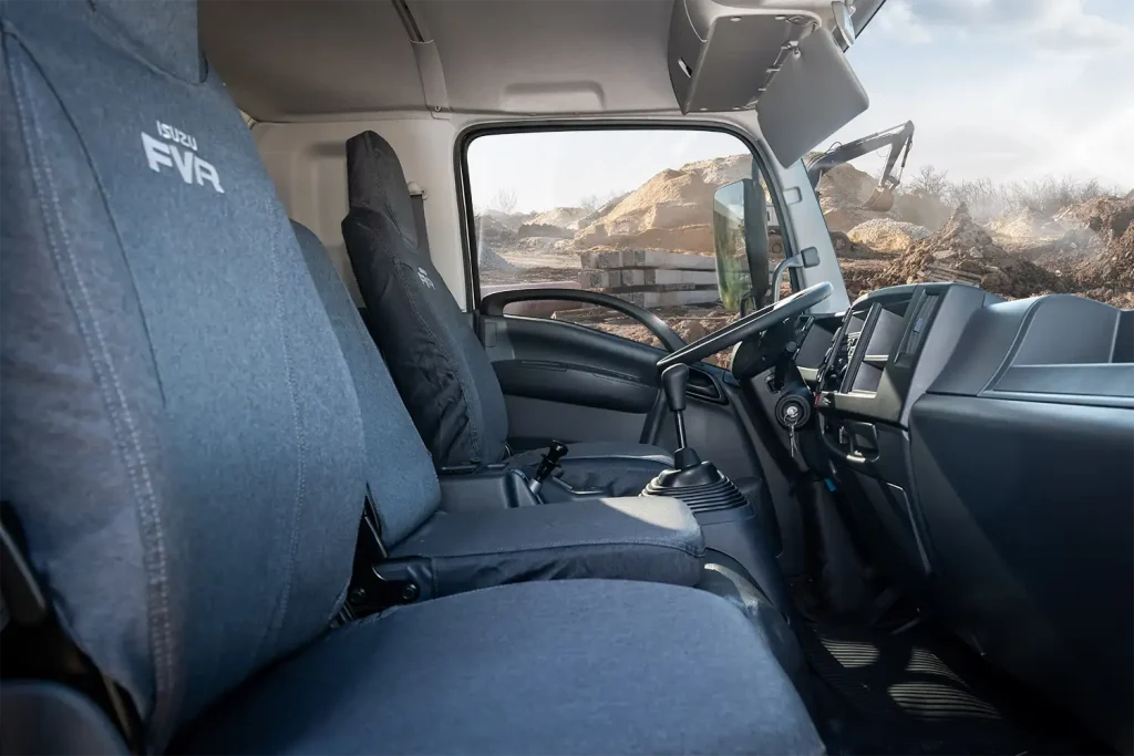Imagen Del Interior De Isuzu FVR De Asientos Interior De Conductor y Pasajeros