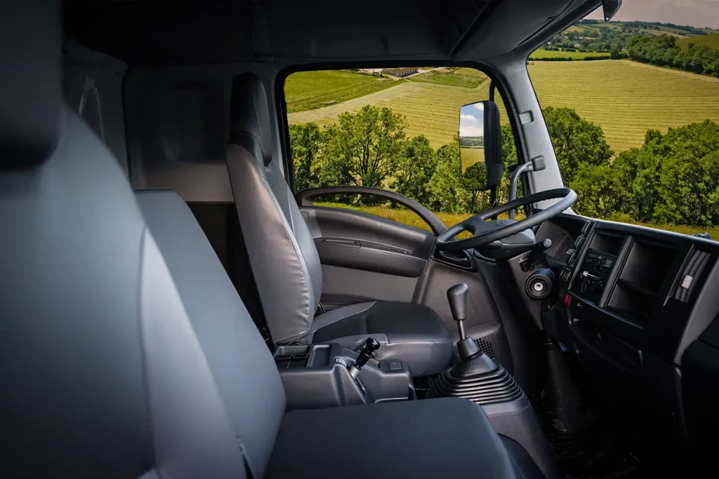 Imagen Del Interior De Isuzu FVZ De Asientos Interior De Conductor y Pasajeros